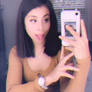 Meet your Posher, Kayla